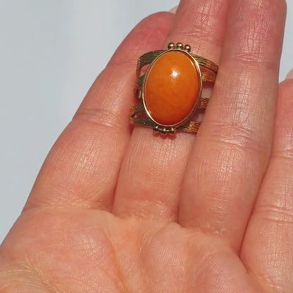 Bounce Back - Gold Adjustable Ring with Gemstone
