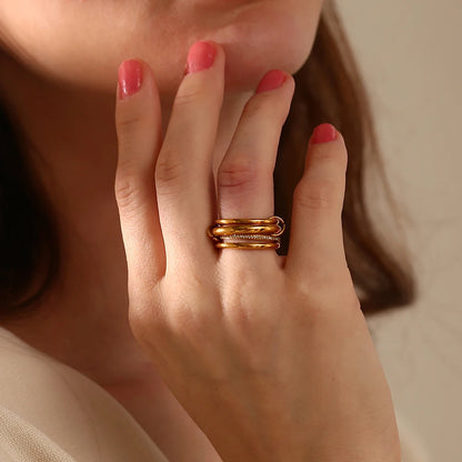 Loop the Loop Rings with Crystals Gold / Silver