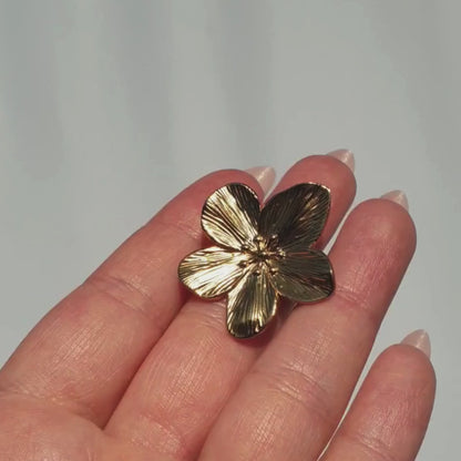 Golden Blossom: 18K Large Flower Open Ring