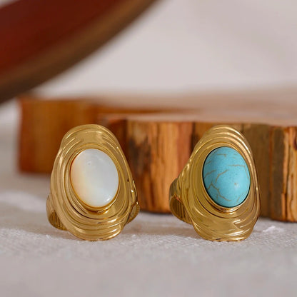 Observation - Gold ring with Rose Quartz